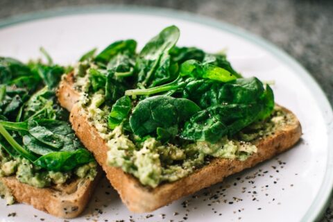 avocado toast with spinach